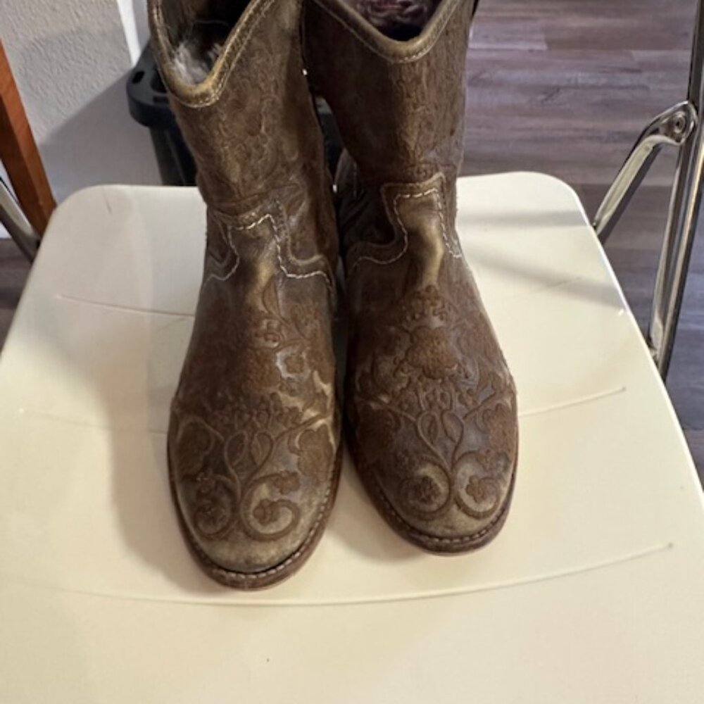 Boots  leather ankle embroidered